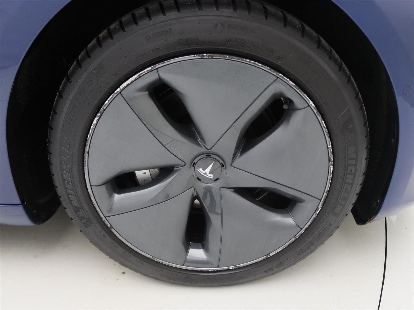 Tesla Model 3 Standard RWD Plus 89% SOH [ AUTOPILOT+60