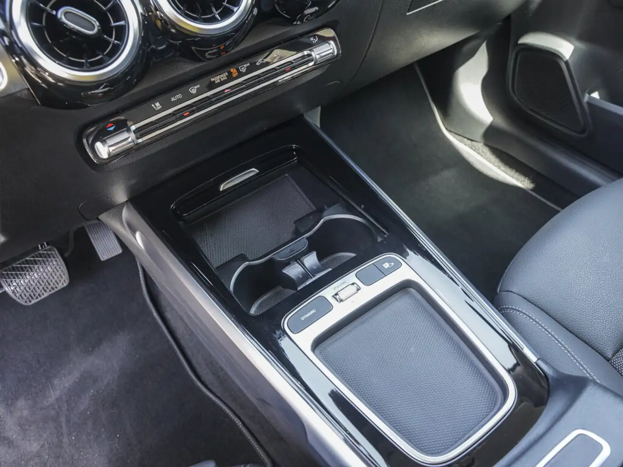 Mercedes- GLB 180 GLB 180 PROGRESSIVE ADVANCED AHK KAMERA LED Navi