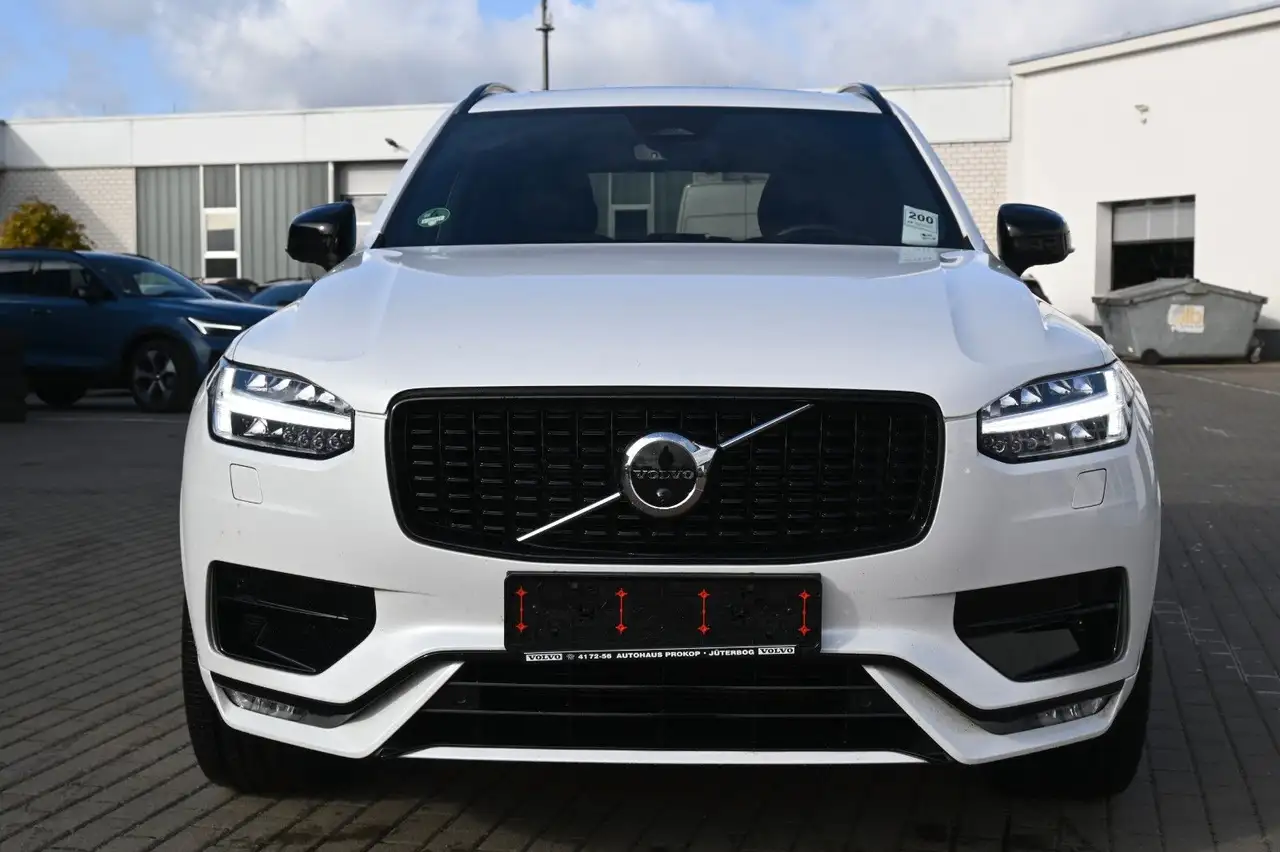Volvo XC90 Ultimate Dark AWD*HUD*360°*LUFT*STDHZG*AHK*