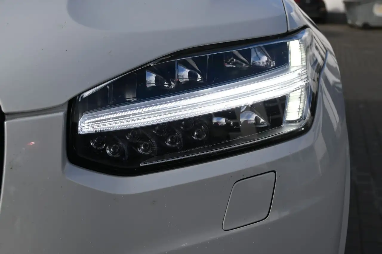 Volvo XC90 Ultimate Dark AWD*HUD*360°*LUFT*STDHZG*AHK*