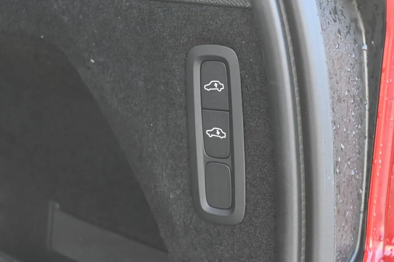 Volvo XC90 Ultimate Dark AWD*HUD*360°*LUFT*STDHZG*AHK*