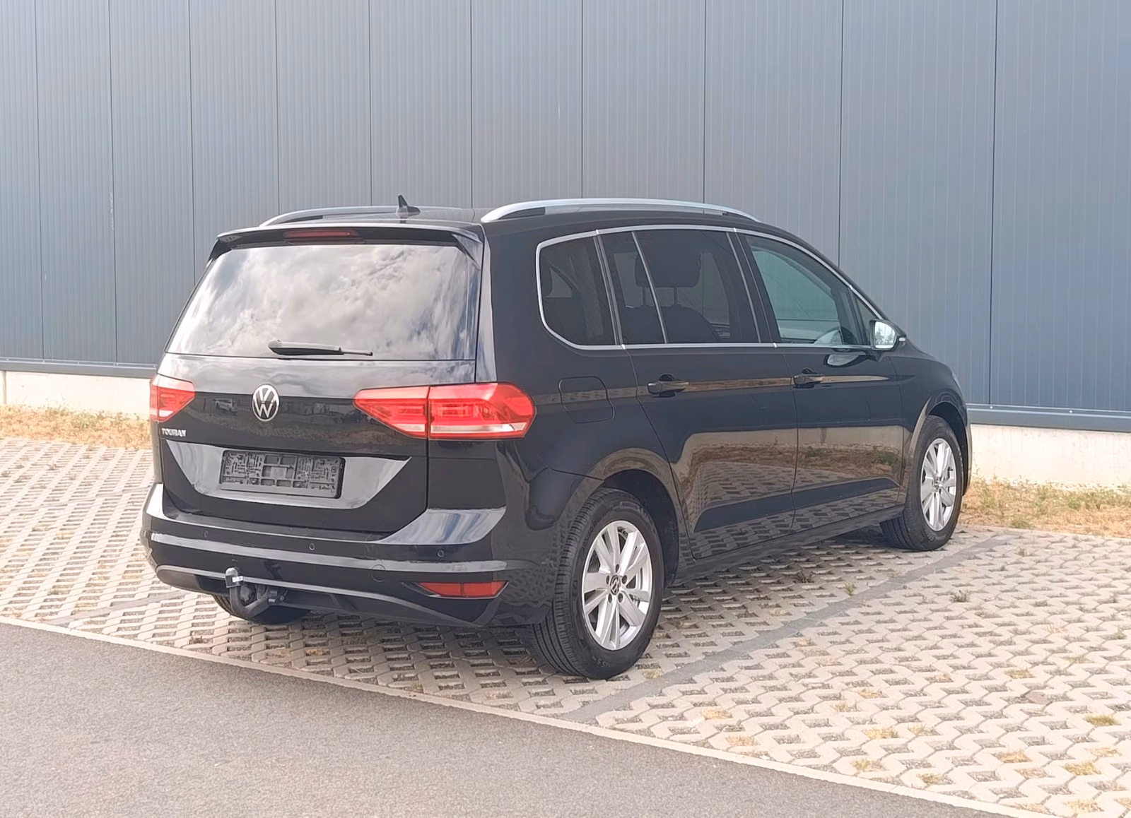 Volkswagen Touran Highline DSG 150 PS TÜV 09/26 7 Sitze