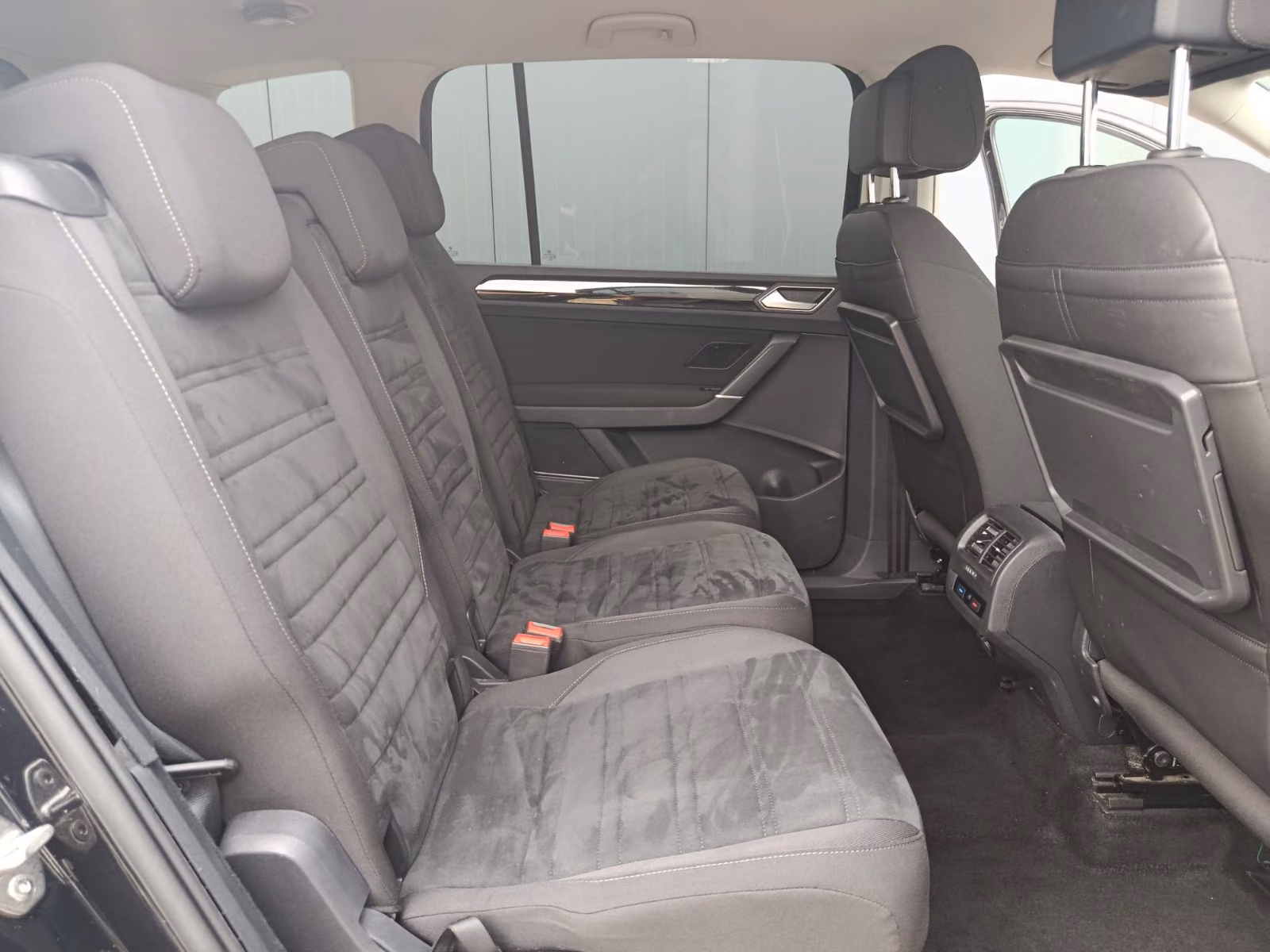 Volkswagen Touran Highline DSG 150 PS TÜV 09/26 7 Sitze