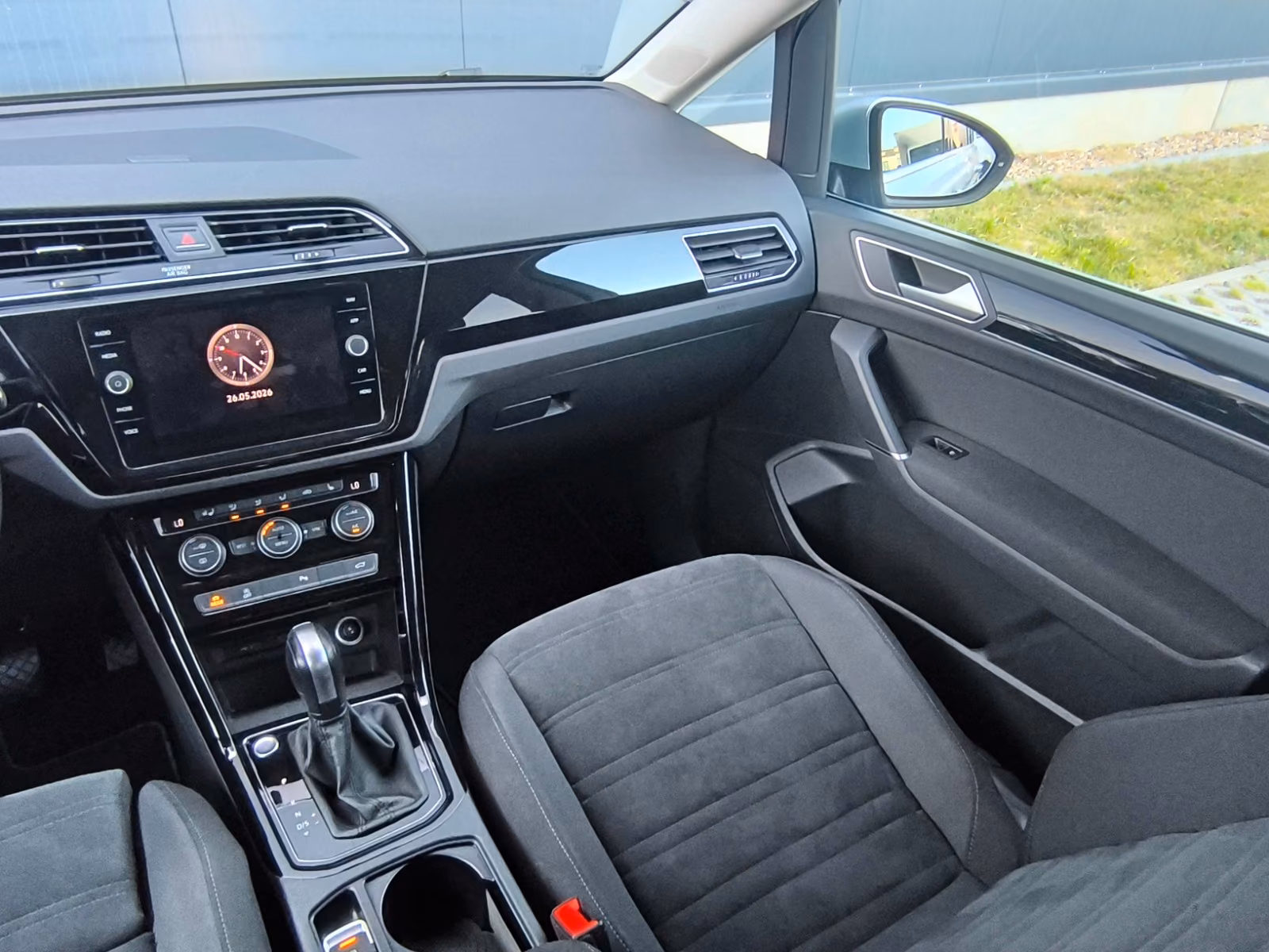 Volkswagen Touran Highline DSG 150 PS TÜV 09/26 7 Sitze
