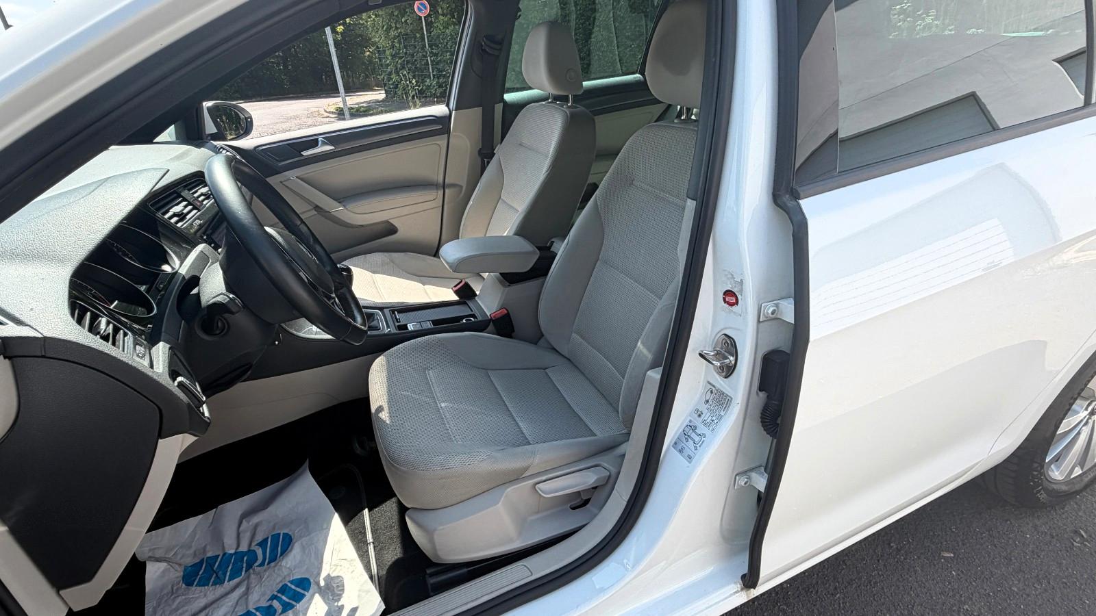 Volkswagen GOLF VII VARIANT TDI COMFORTLINE 1 HAND GARANTIE