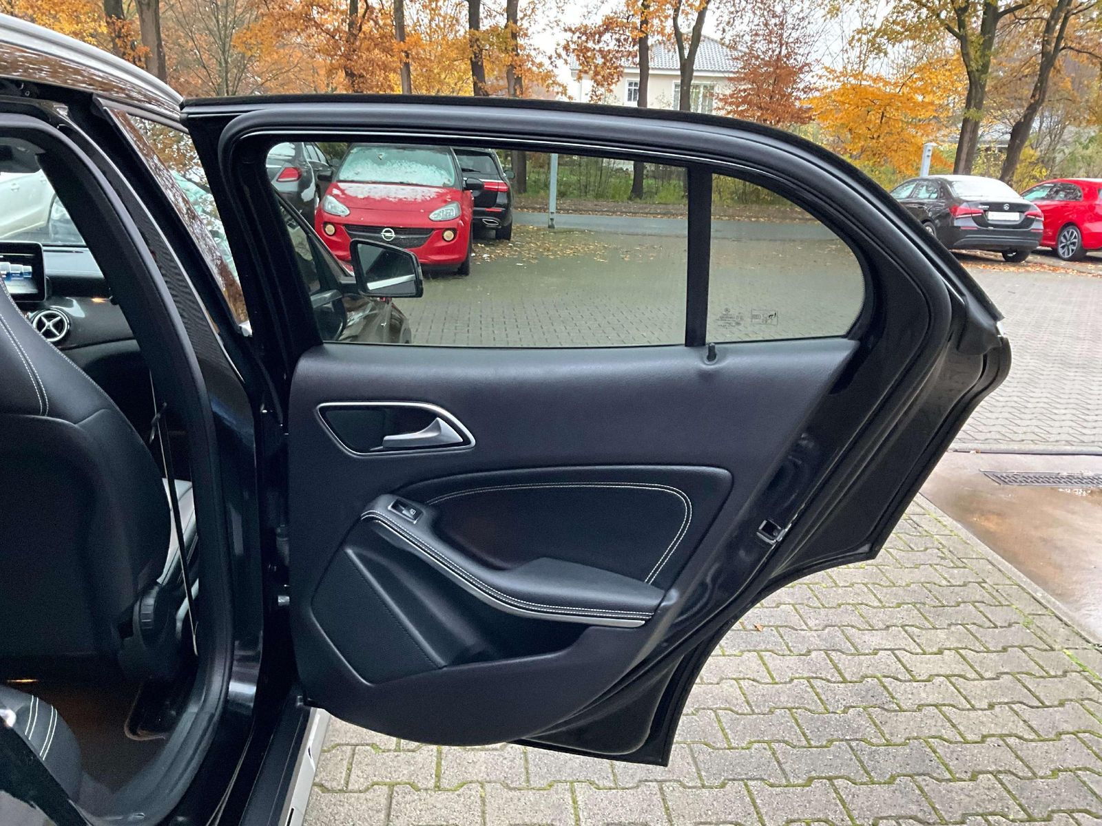 Mercedes-Benz GLA 180