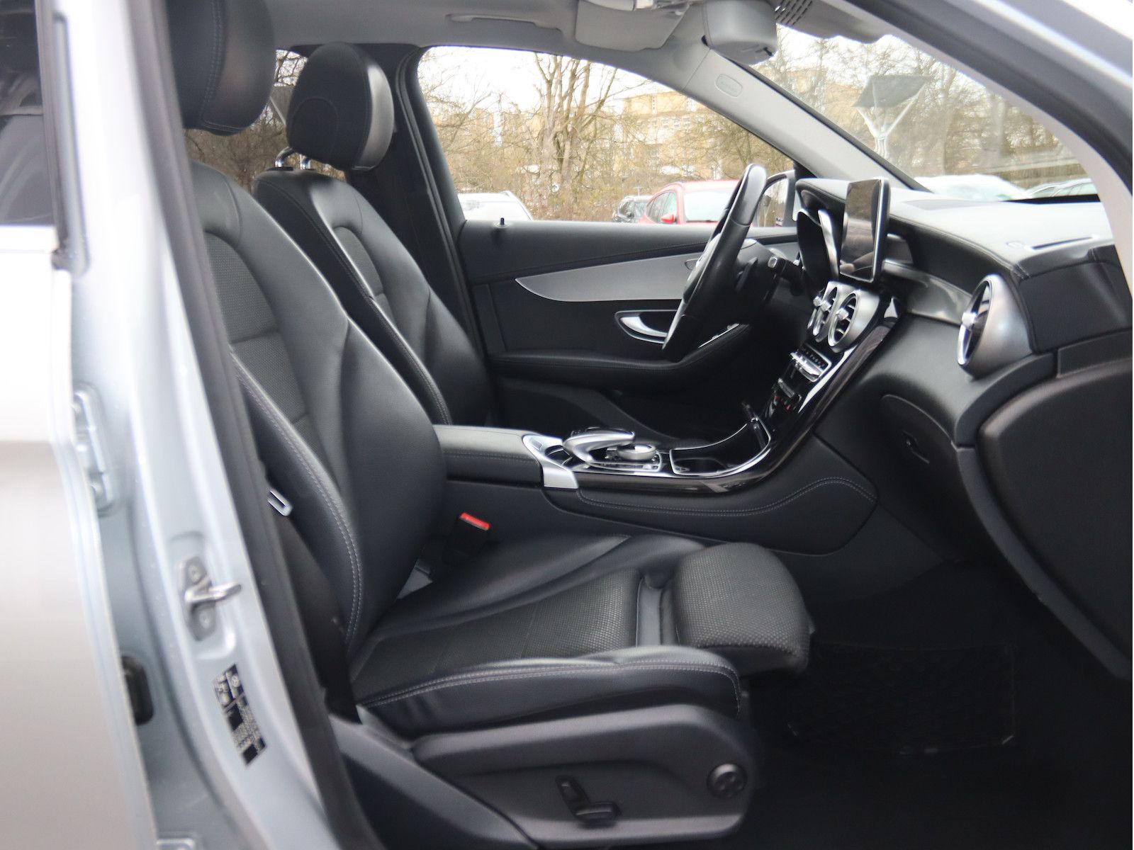 Mercedes-Benz GLC 250 d 4-MATIC/PANORAMA/HEAD UP/KAMERA/LEDER