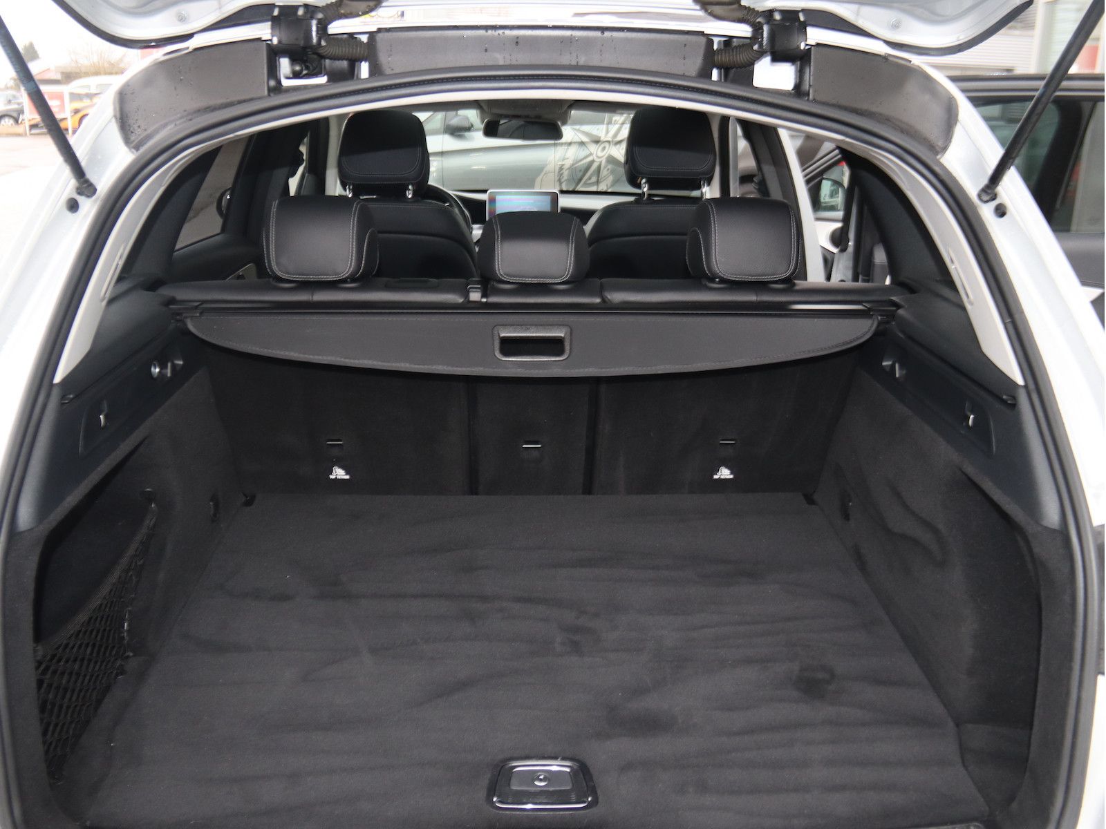 Mercedes-Benz GLC 250 d 4-MATIC/PANORAMA/HEAD UP/KAMERA/LEDER