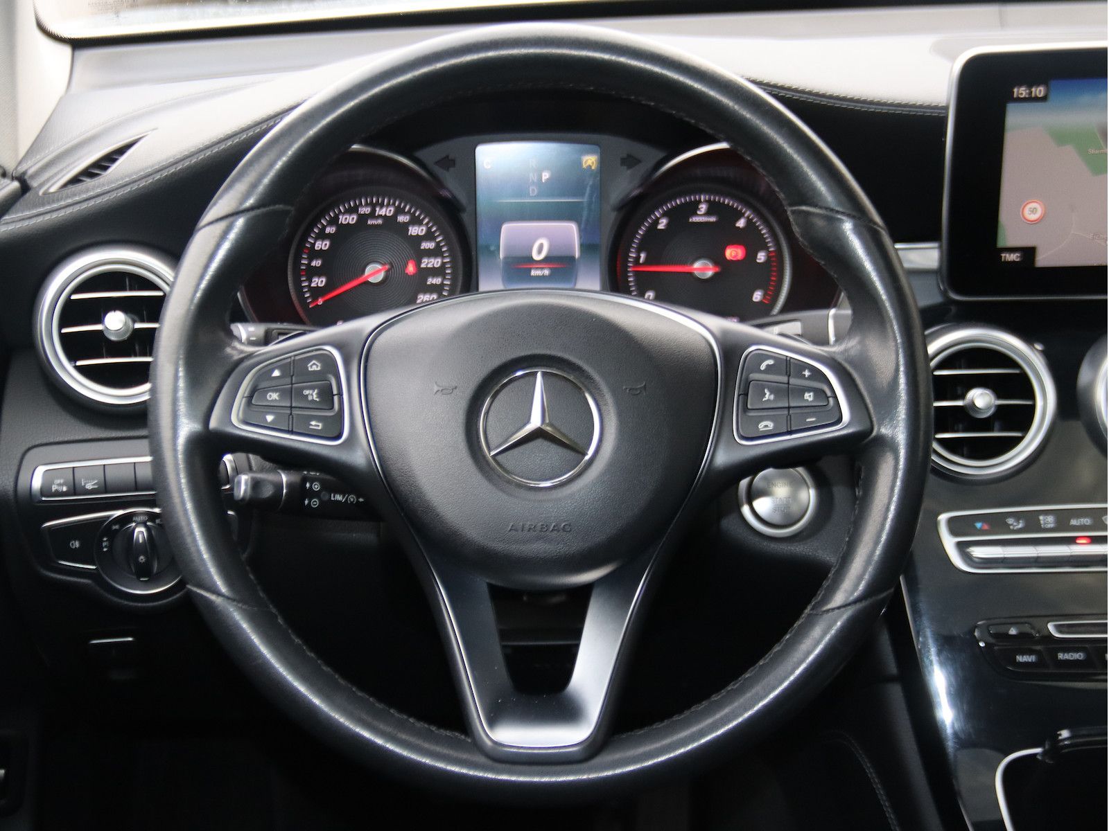 Mercedes-Benz GLC 250 d 4-MATIC/PANORAMA/HEAD UP/KAMERA/LEDER