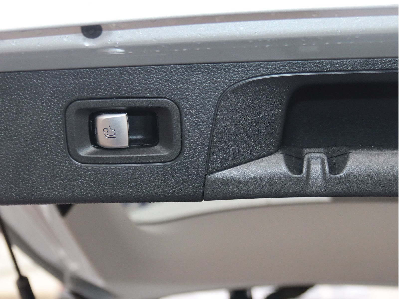 Mercedes-Benz GLC 250 d 4-MATIC/PANORAMA/HEAD UP/KAMERA/LEDER
