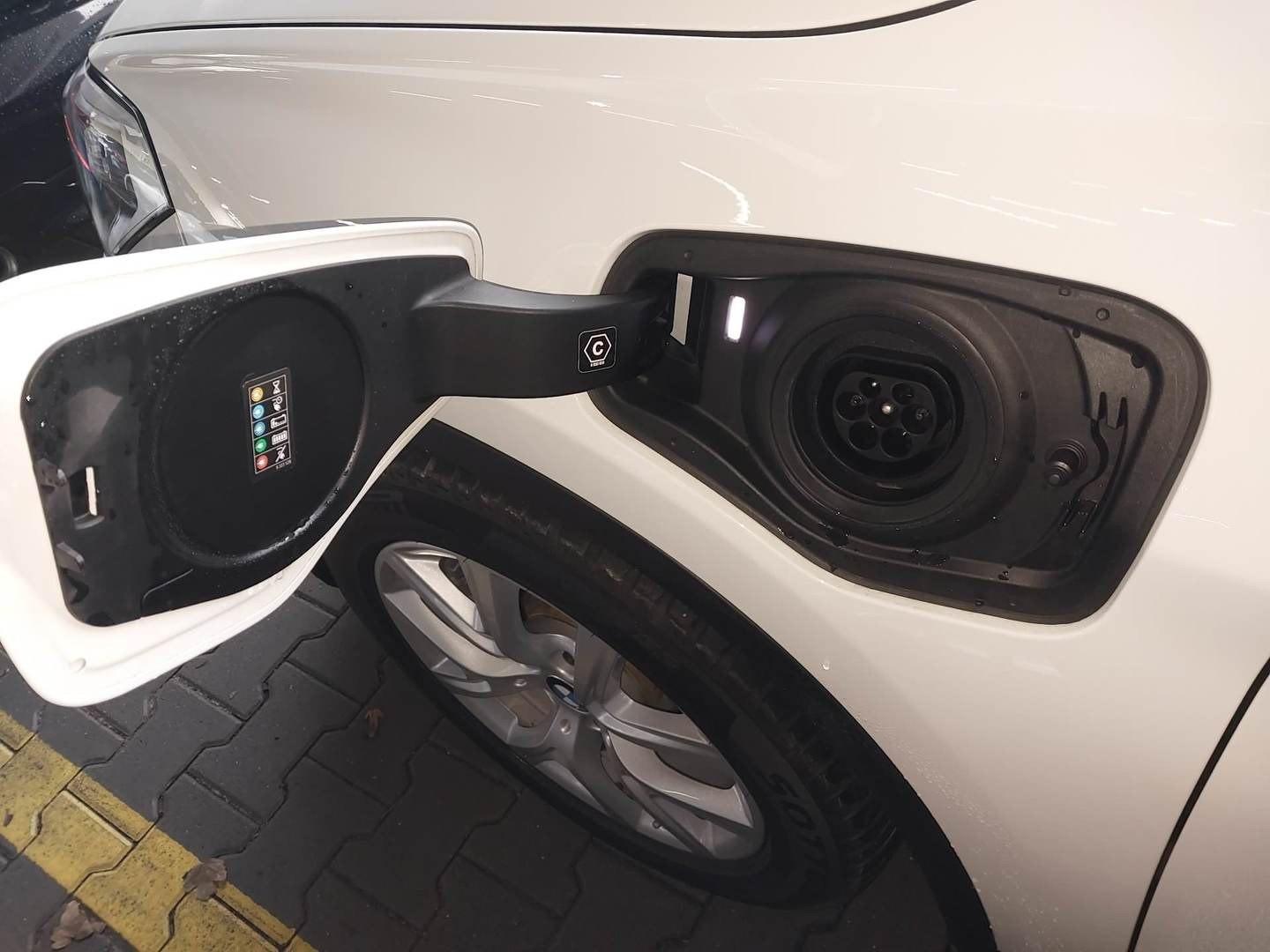 BMW X1 xDrive25e Leder, LED, Komfortzg., u.v.m