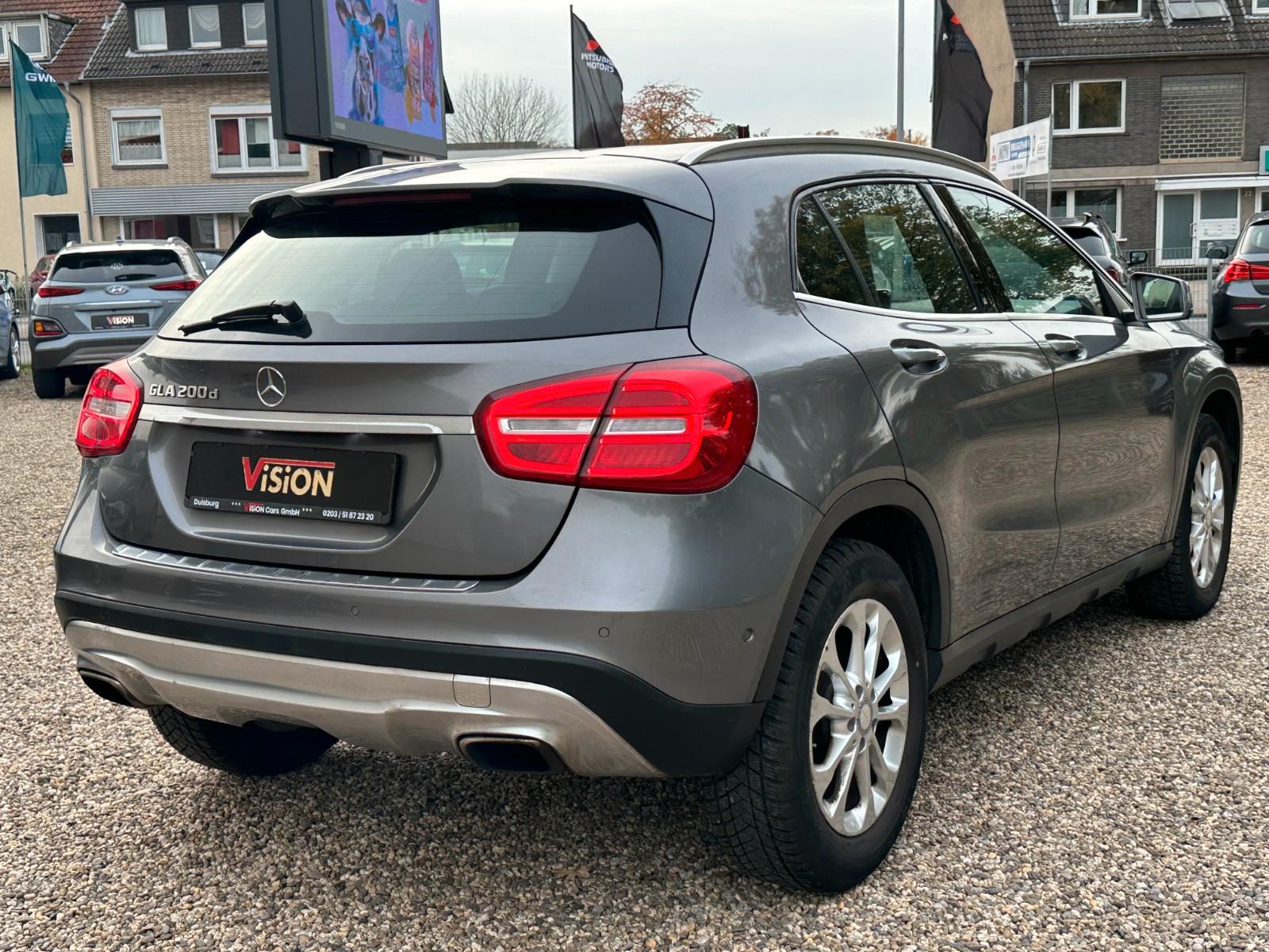 Mercedes-Benz GLA 200 d Score *Bi-Xenon*SHZ*Tempomat