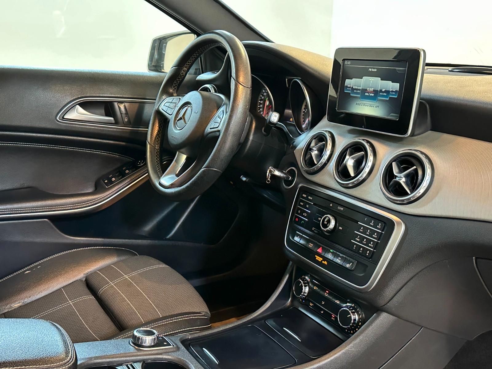 Mercedes-Benz GLA 200 d Score *Bi-Xenon*SHZ*Tempomat