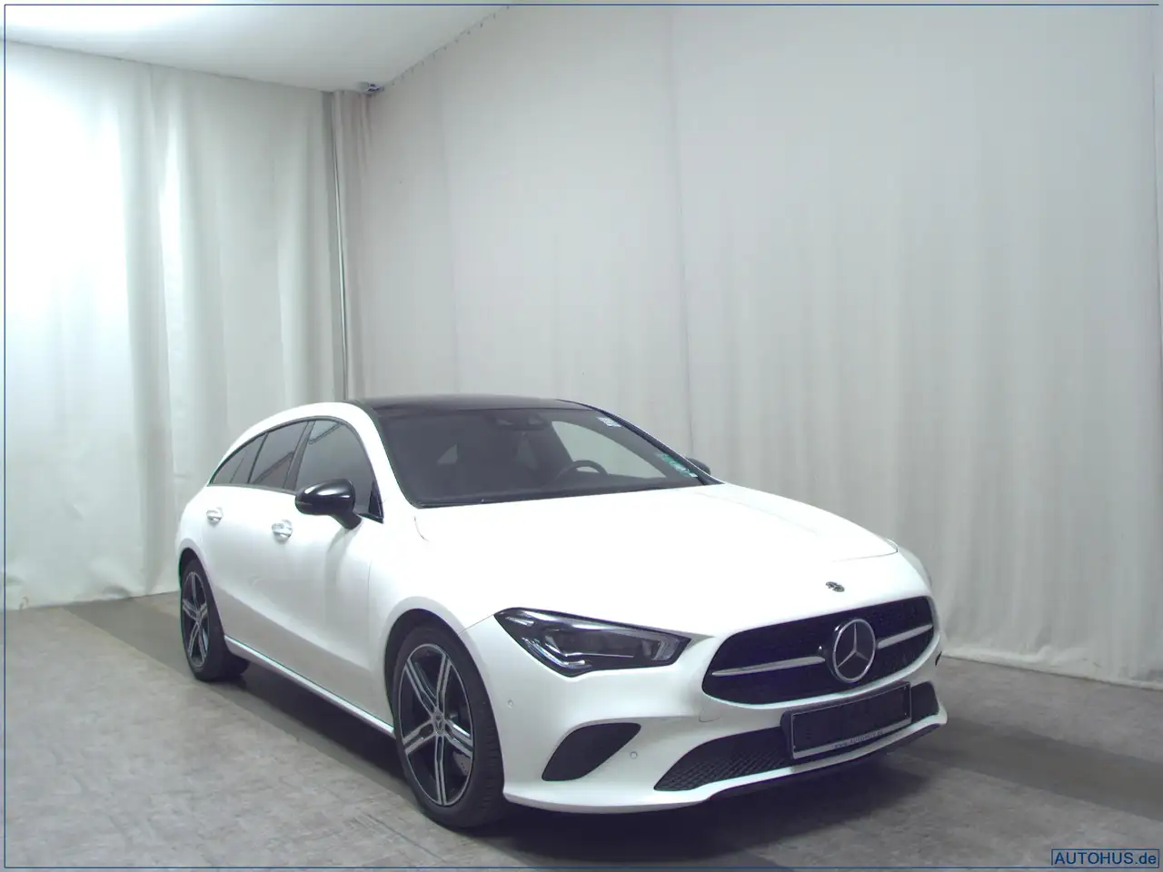 Mercedes-Benz CLA 220 d Progressive Night MB-LED Pano MBUX+