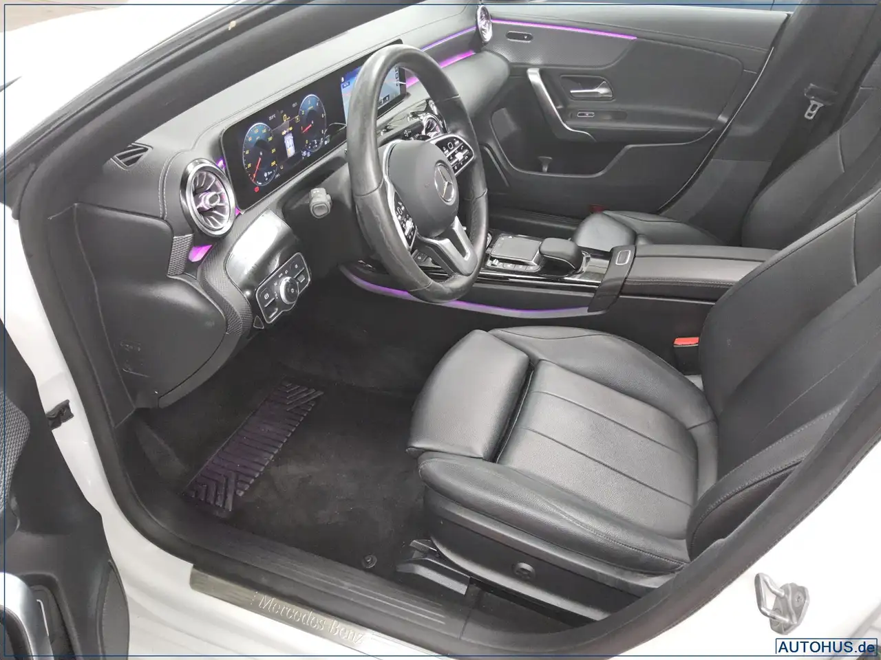 Mercedes-Benz CLA 220 d Progressive Night MB-LED Pano MBUX+