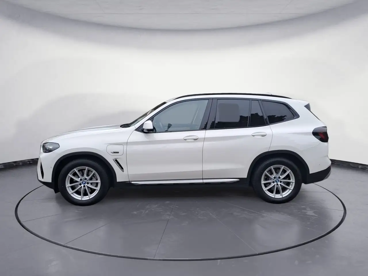 BMW IX3 xDrive30e AHK Rückfahrkamera Sportsitze ACC L