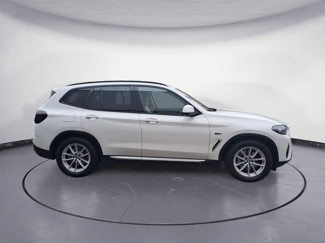 BMW IX3 xDrive30e AHK Rückfahrkamera Sportsitze ACC L
