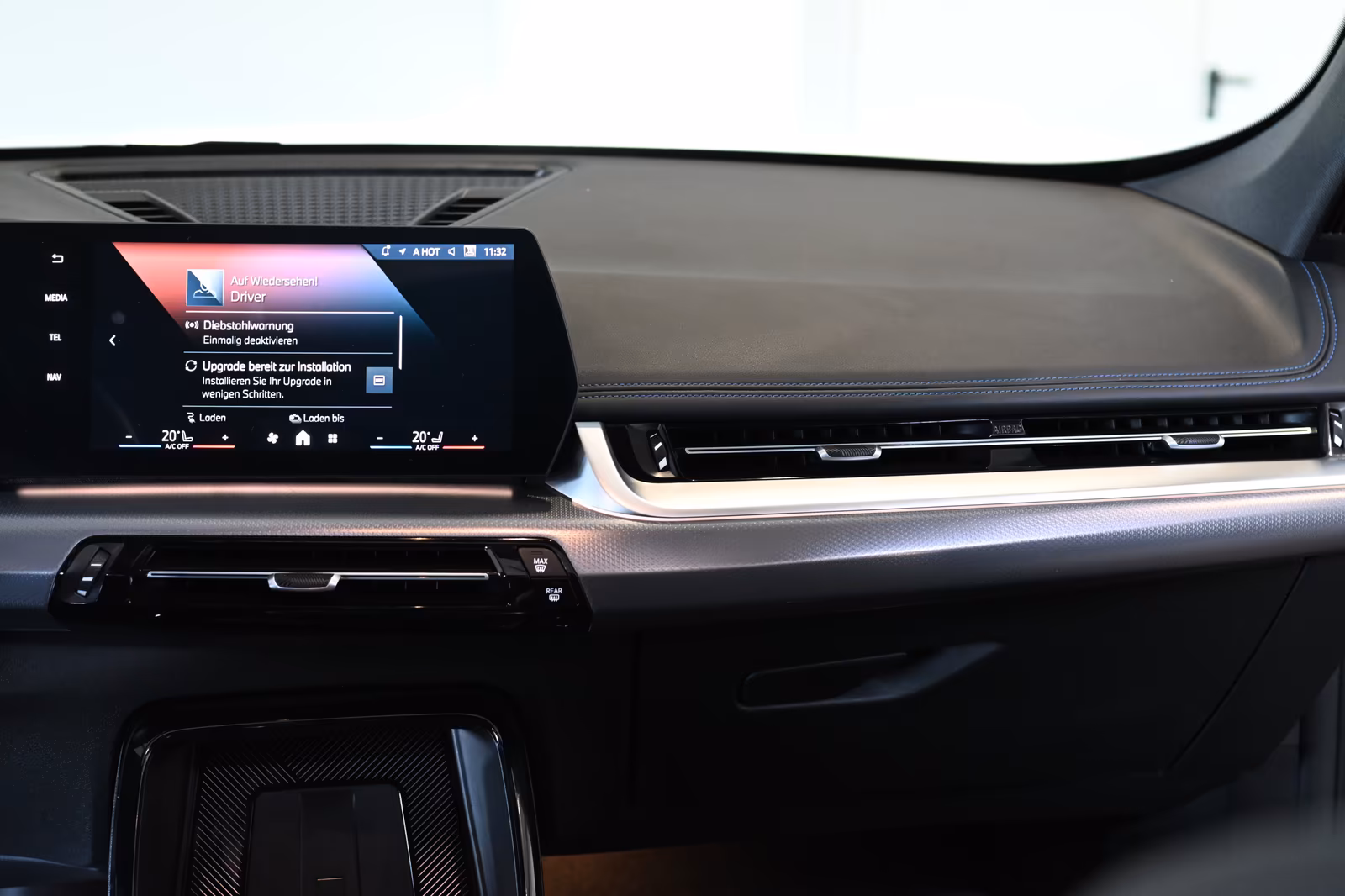 BMW iX1 30 xDrive M Sport Pro AHK Pano HUD H&K 20\