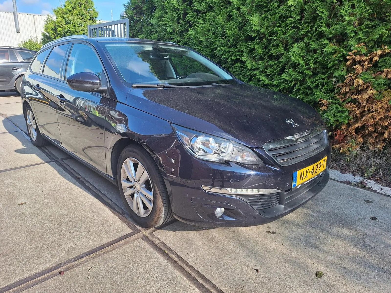 Peugeot 308 SW 1.2 PureTech Blue Lease Executive
