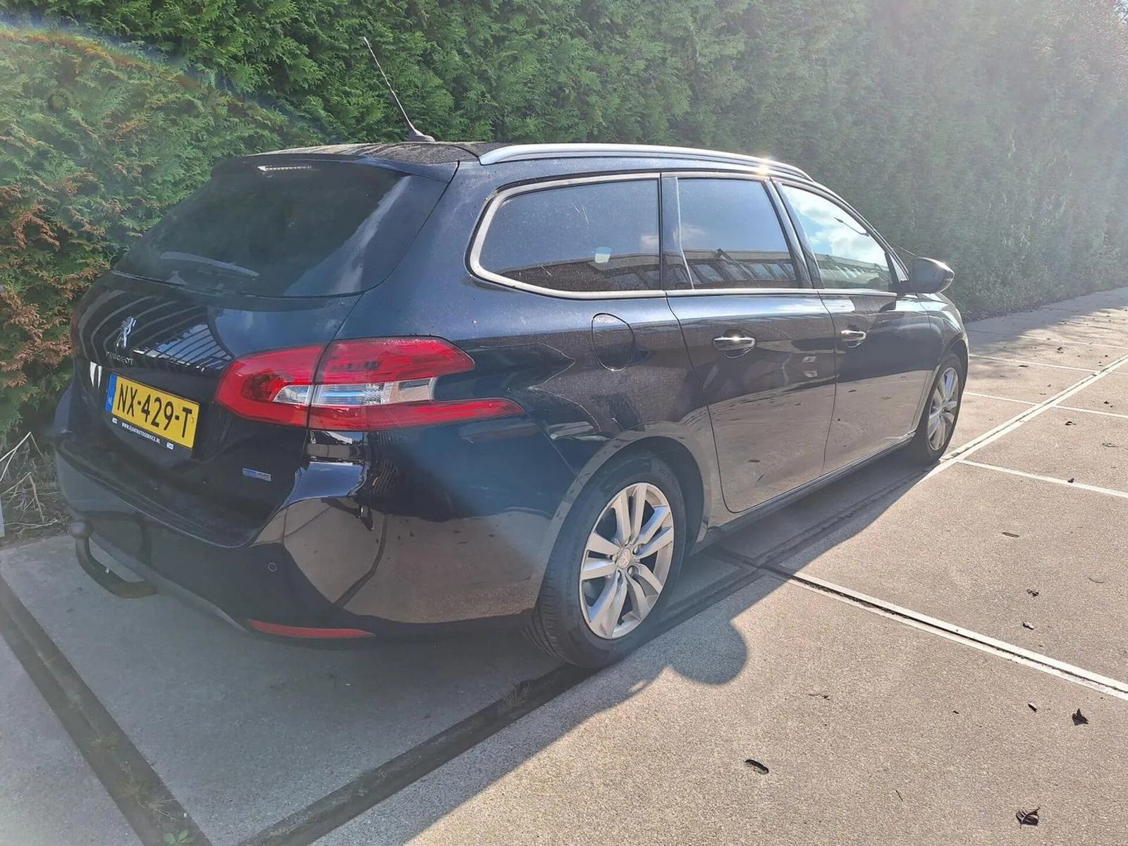 Peugeot 308 SW 1.2 PureTech Blue Lease Executive