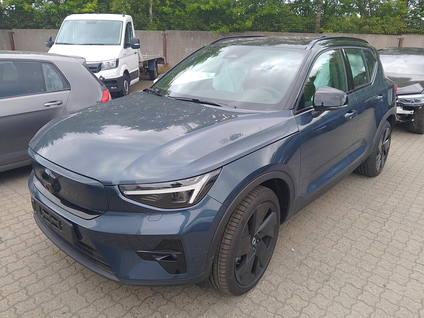 Volvo EX40