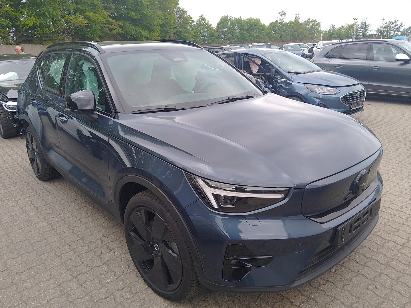 Volvo EX40