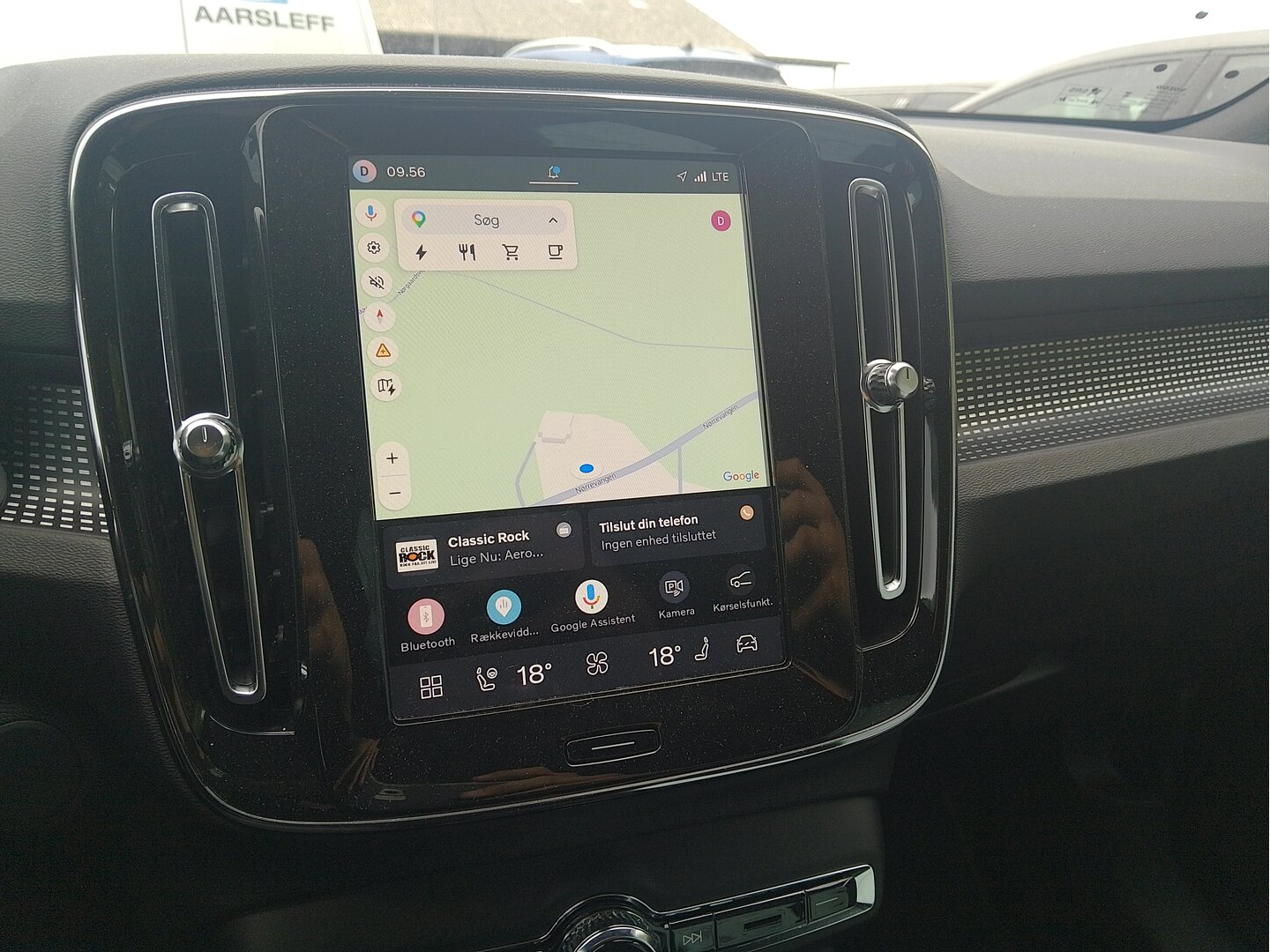 Volvo EX40