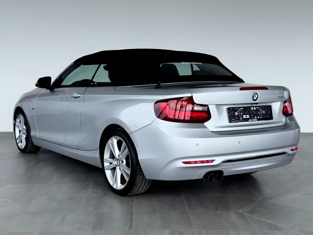 BMW 228