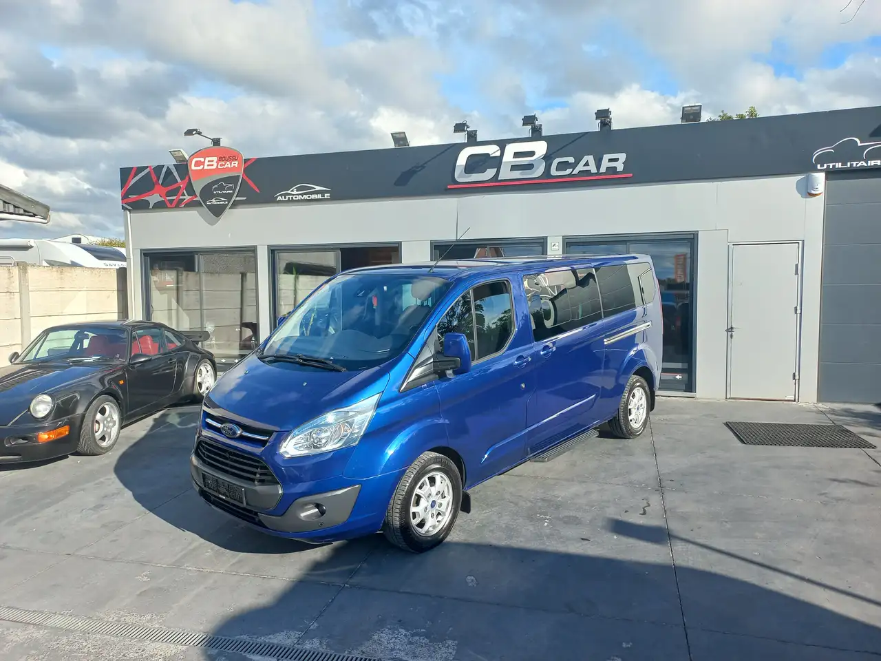 Ford Tourneo 2.2 TDCi L2H1 8 places Custom