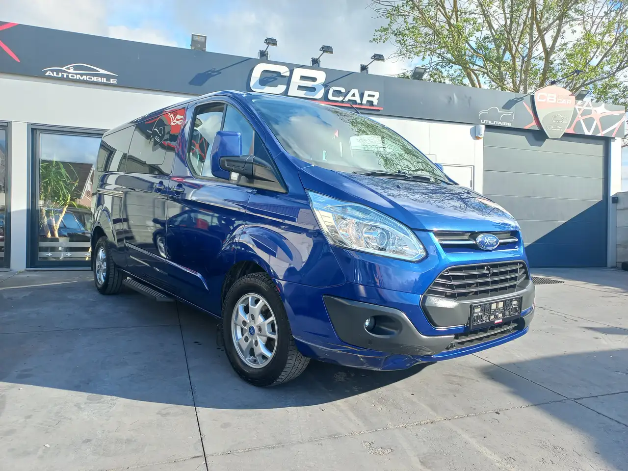 Ford Tourneo 2.2 TDCi L2H1 8 places Custom