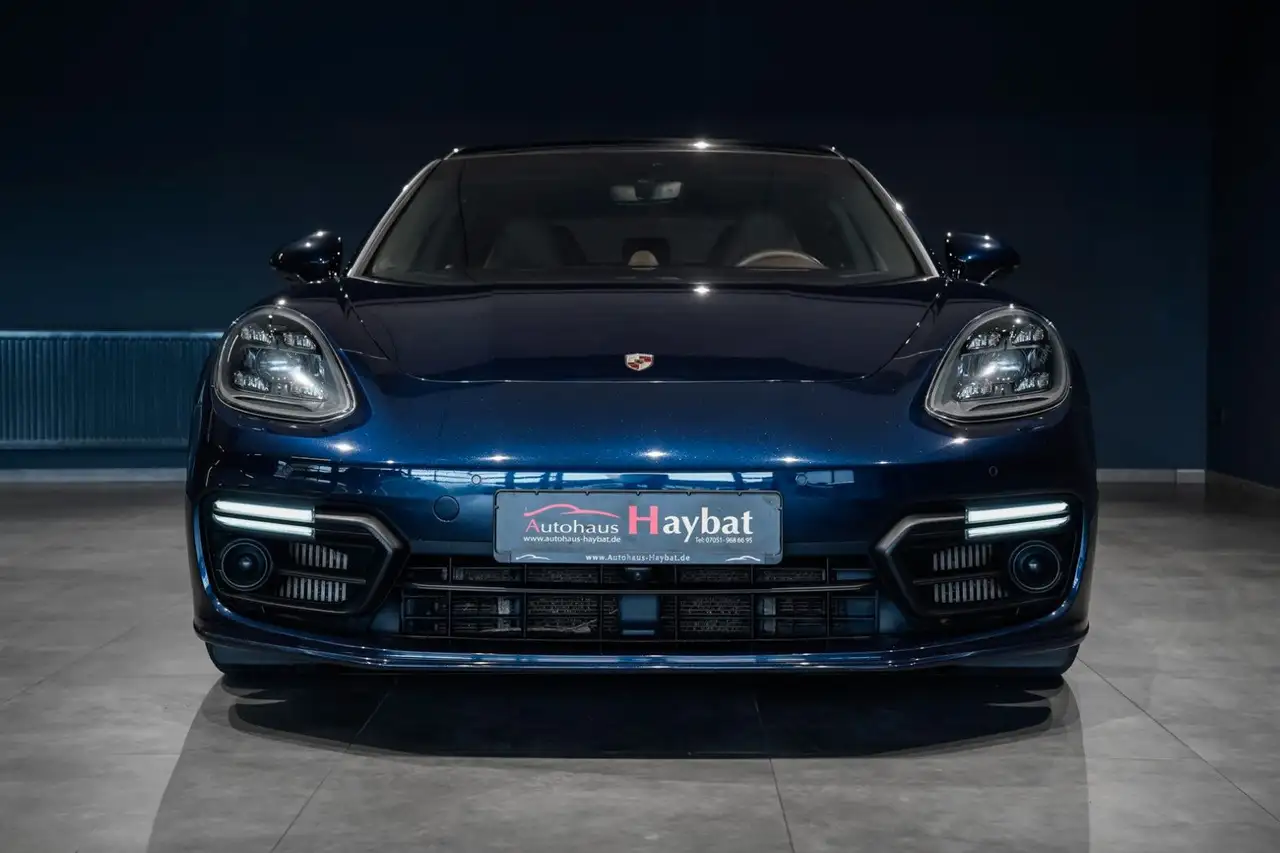Porsche Panamera Sport Turismo 4 E-Hybrid Sport Design