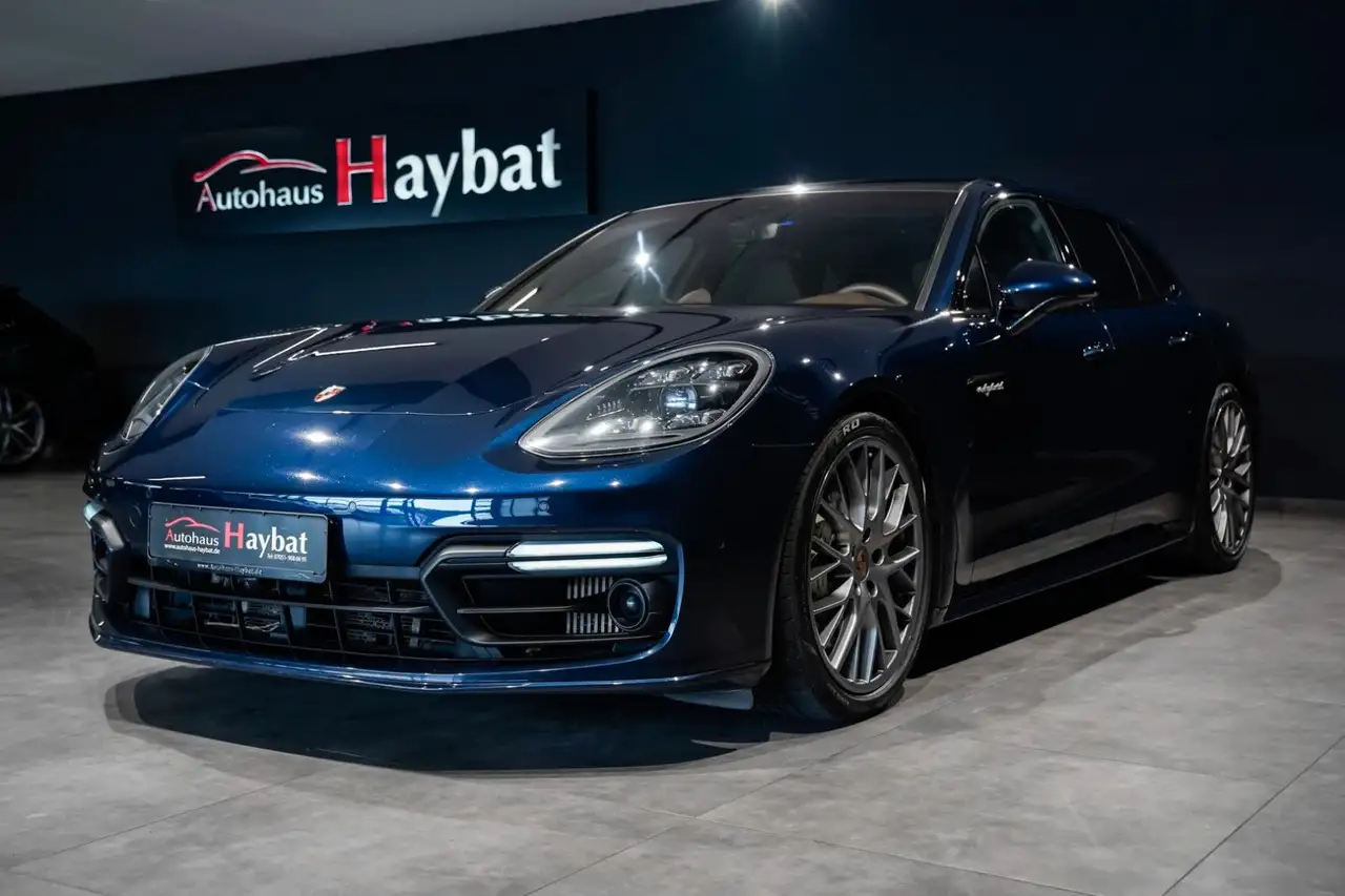 Porsche Panamera Sport Turismo 4 E-Hybrid Sport Design
