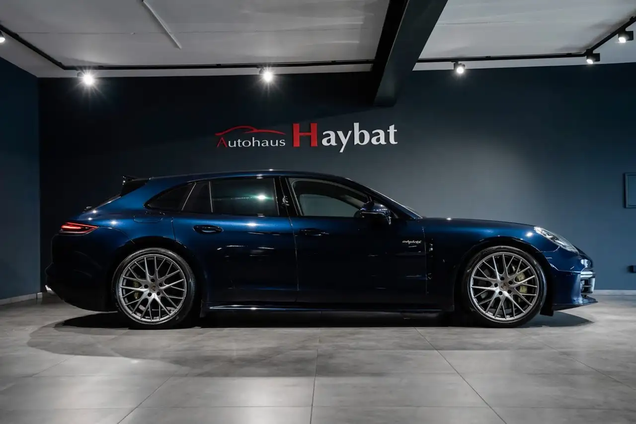 Porsche Panamera Sport Turismo 4 E-Hybrid Sport Design