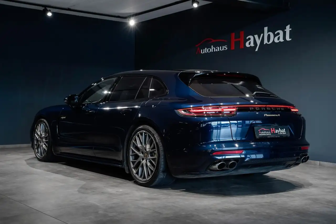 Porsche Panamera Sport Turismo 4 E-Hybrid Sport Design