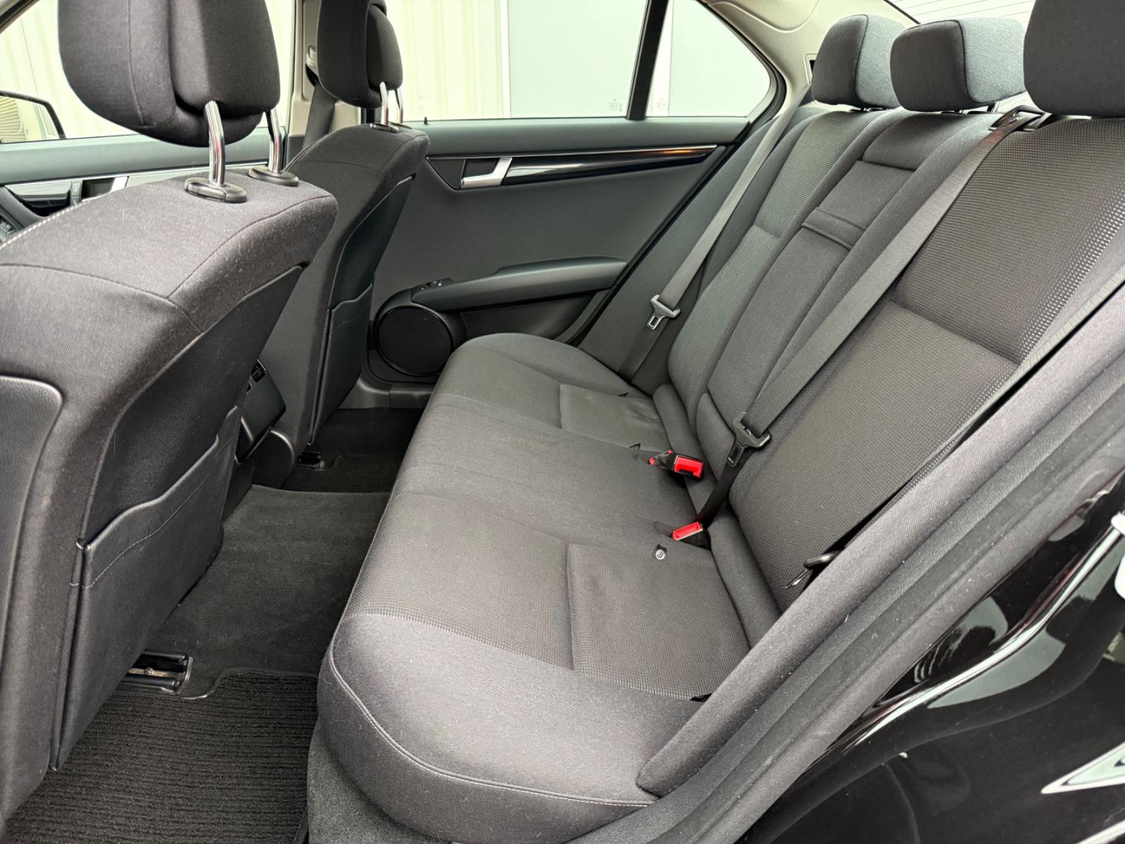 Mercedes-Benz C-Klasse 180 Lim. 115kW 156PS/SHZ/PDC/NAVI/82tkm