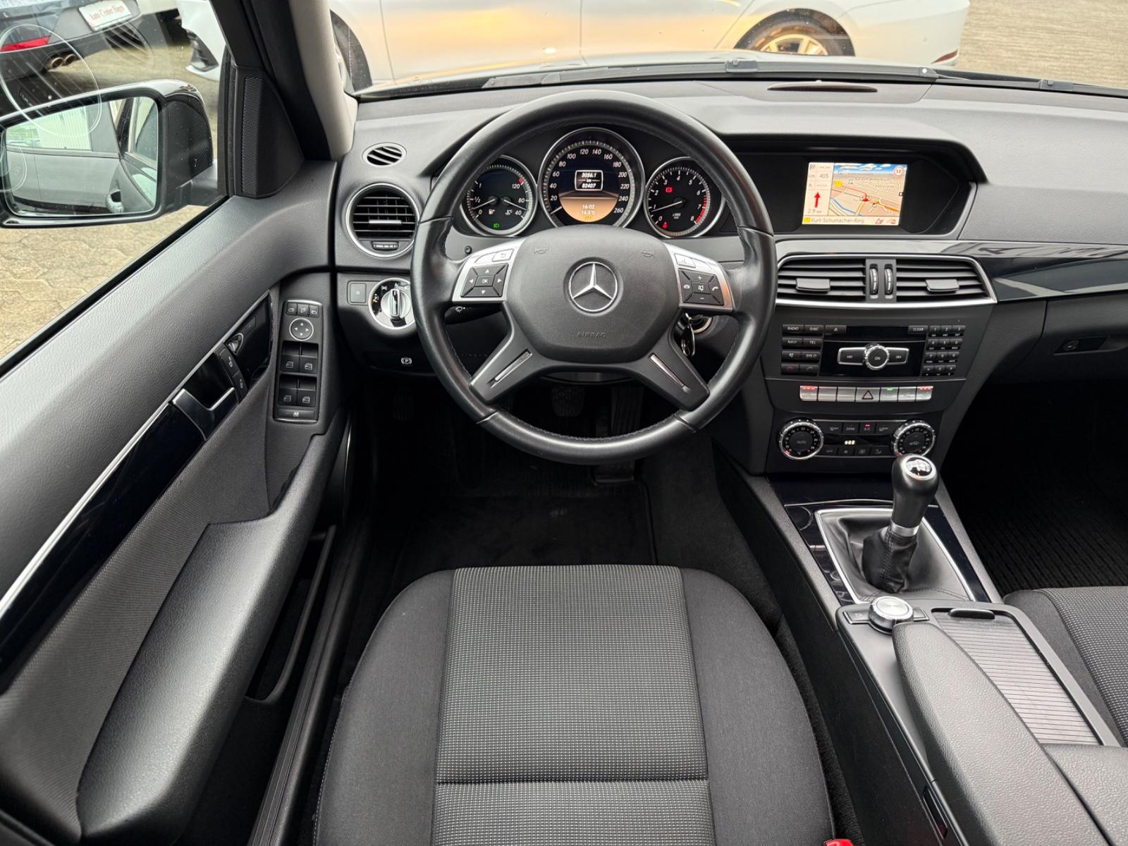 Mercedes-Benz C-Klasse 180 Lim. 115kW 156PS/SHZ/PDC/NAVI/82tkm