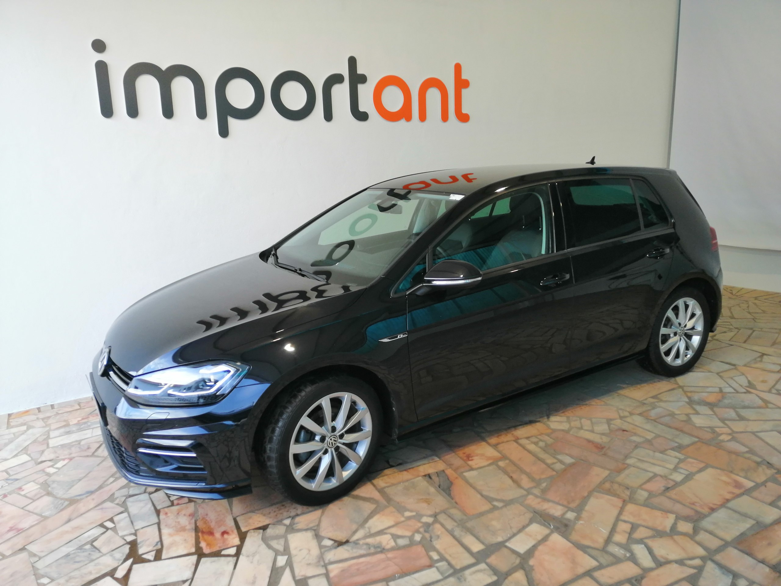 VW Golf 2.0 TDI DSG Highline R-Line